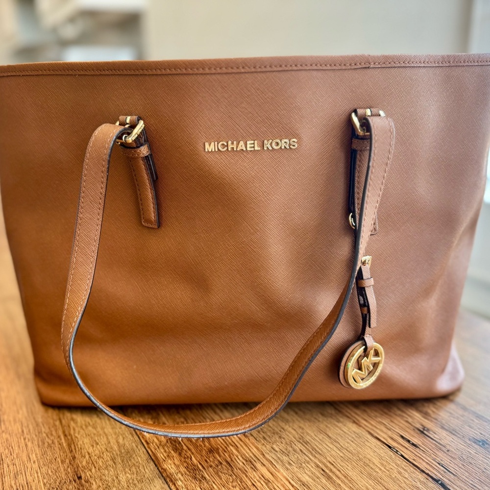 Michael Kors Quinn Large Brown Pebbled Leather Tote Bag